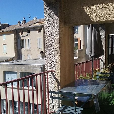 Appartement Climatise Avec Terrasse Au Coeur De ニヨン エクステリア 写真